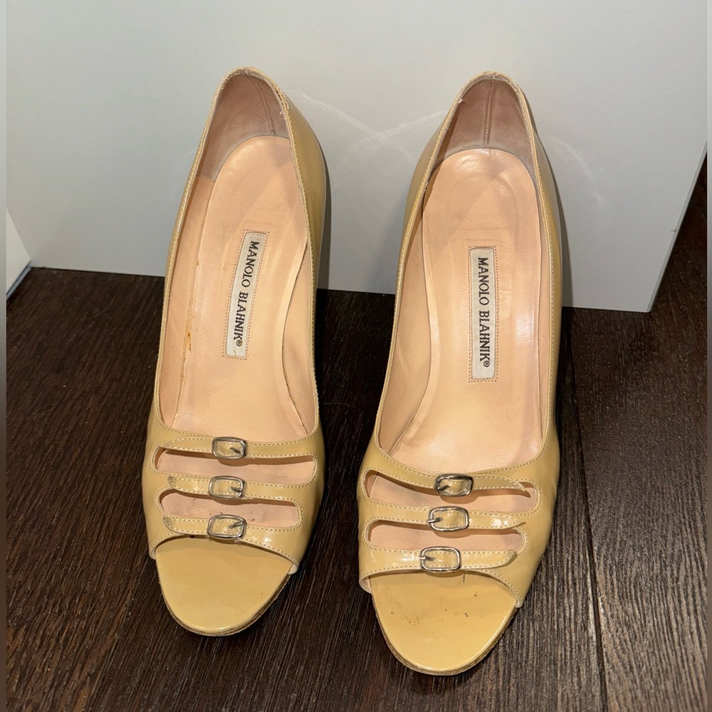 Manolo Blahnik nude heels